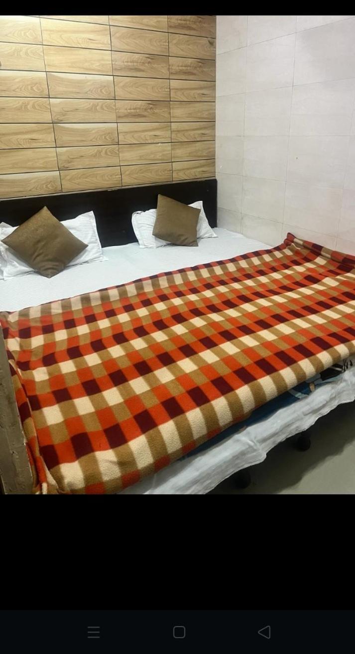 أمريتسار Arora Guest House المظهر الخارجي الصورة